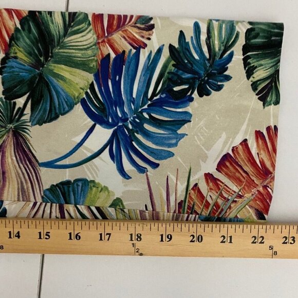 Chicos Pants Womens 0 US 4 Secret Stretch Palm-Print Straight-Leg Crops - Picture 9 of 9